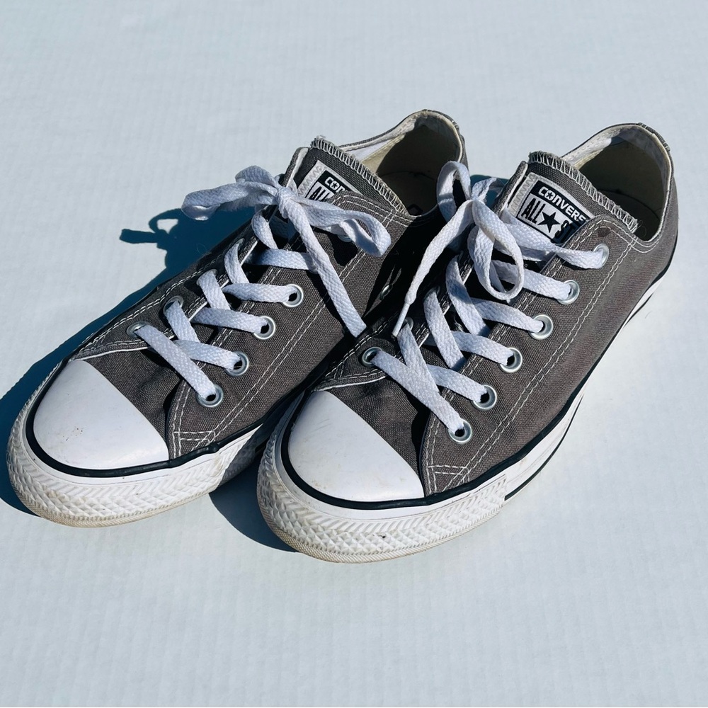 Converse All Star Ladies size 9